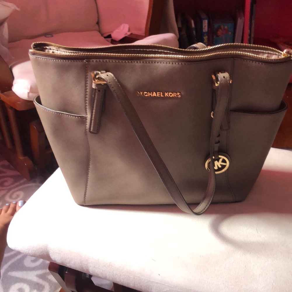 Michael kors purse